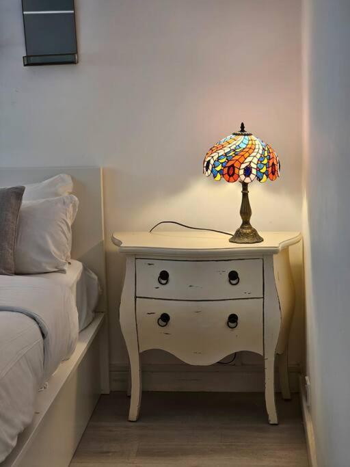 Peaceful And Elegant Apartment London Luaran gambar